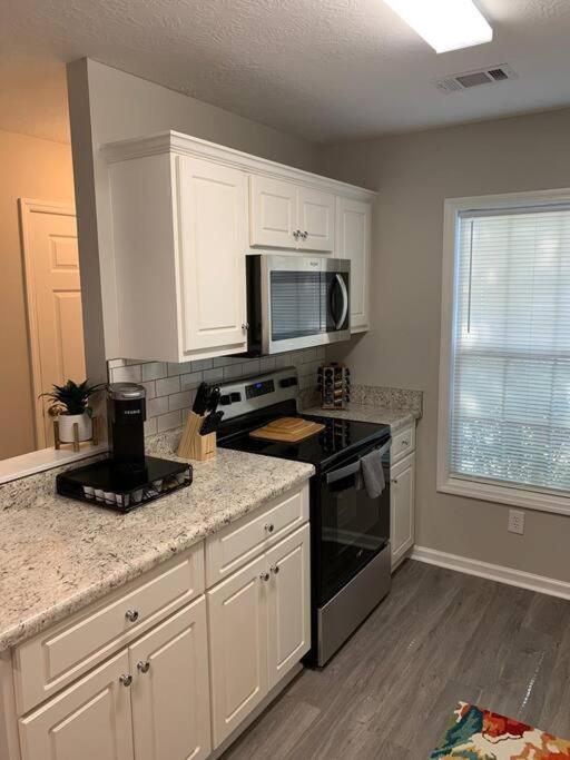 Comfy, Stylish Townhome Near I-20! Огаста Экстерьер фото