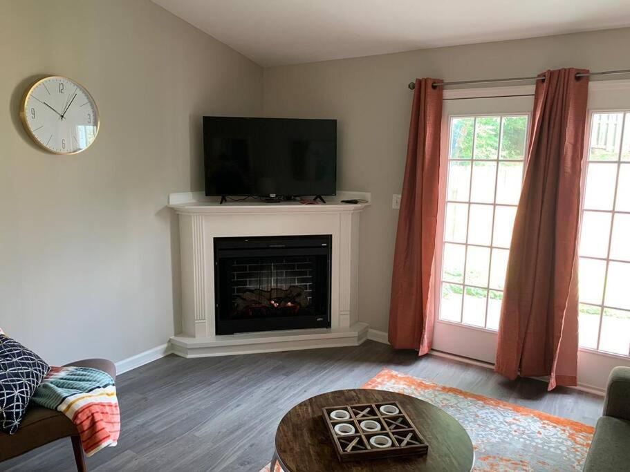 Comfy, Stylish Townhome Near I-20! Огаста Экстерьер фото