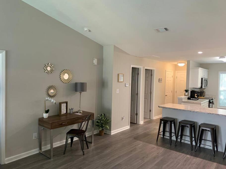Comfy, Stylish Townhome Near I-20! Огаста Экстерьер фото